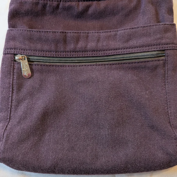 Ladies Thirty One Crossbody Plum Bag/Purse - Picture 2 of 12